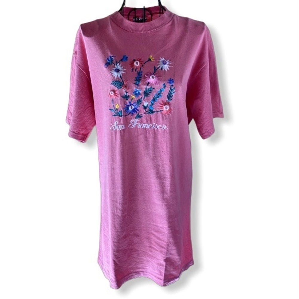 Vintage San Francisco Embroidered Floral T-shirt Pink Size Medium